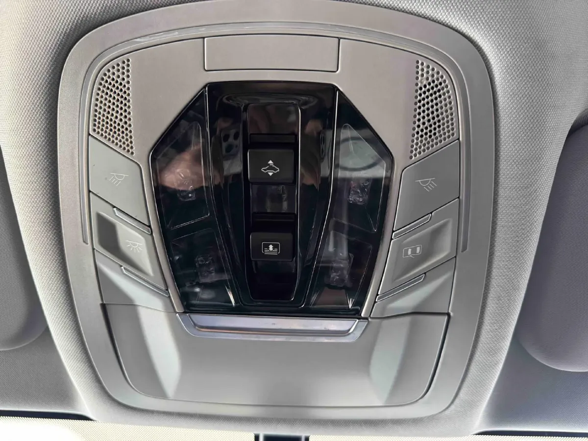 2022 Chery Tiggo 7 Plus 1.5T 156HP L4 CVT,autocango,china used car exporter,china ev exporter,chinese used car exporter,chinese used ev exporter