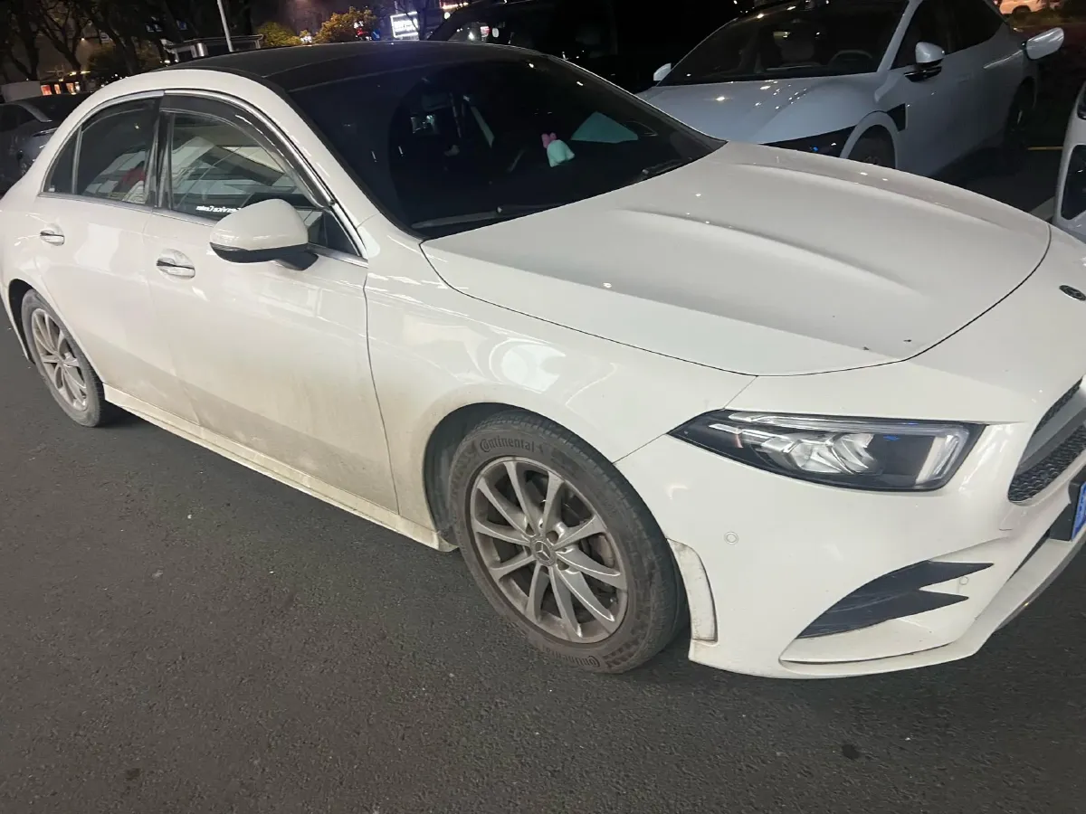 2020 Mercedes-Benz A Class 1.3T 163HP L4 7DCT,autocango,china used car exporter,china ev exporter,chinese used car exporter,chinese used ev exporter