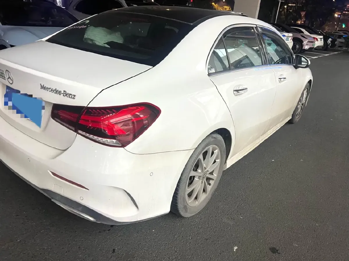 2020 Mercedes-Benz A Class 1.3T 163HP L4 7DCT,autocango,china used car exporter,china ev exporter,chinese used car exporter,chinese used ev exporter