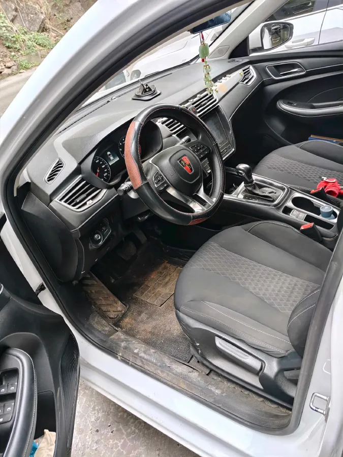 2021 Roewe i5 1.5L 120HP L4 CVT,autocango,china used car exporter,china ev exporter,chinese used car exporter,chinese used ev exporter