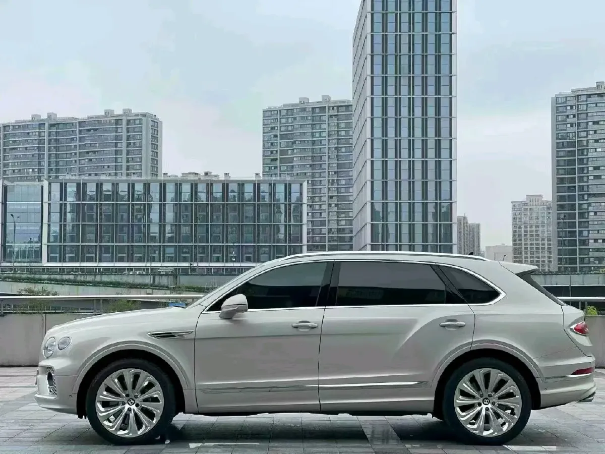 2023 Bentley Bentayga 4.0T 550HP V8 8AT,autocango,china used car exporter,china ev exporter,chinese used car exporter,chinese used ev exporter