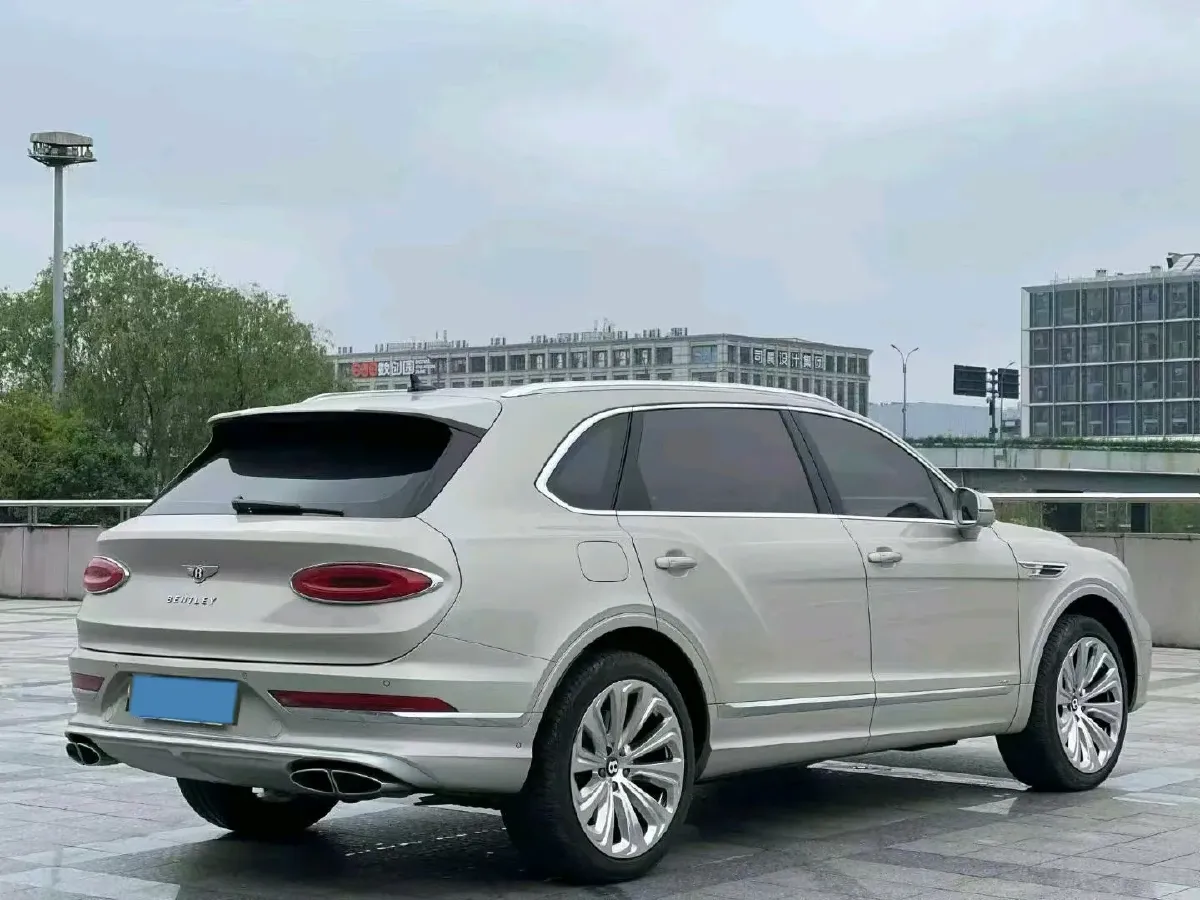 2023 Bentley Bentayga 4.0T 550HP V8 8AT,autocango,china used car exporter,china ev exporter,chinese used car exporter,chinese used ev exporter