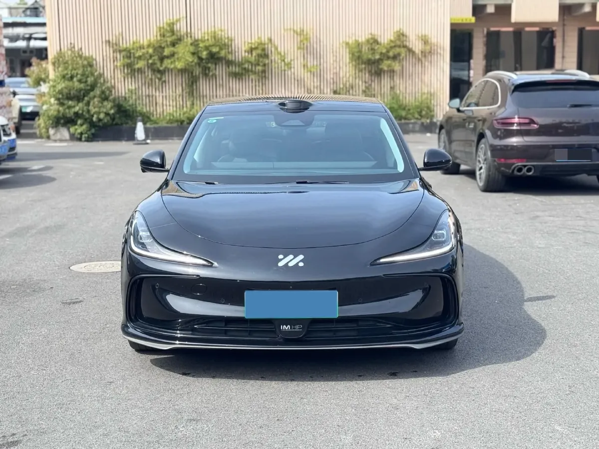 2024 IM L6 BEV 100KWH,autocango,china used car exporter,china ev exporter,chinese used car exporter,chinese used ev exporter