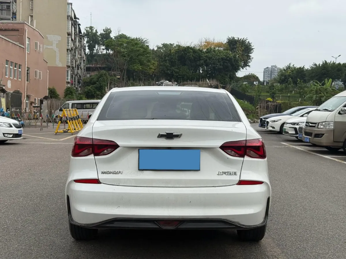 2023 Chevrolet Monza 1.5L 113HP L4 6DCT,autocango,china used car exporter,china ev exporter,chinese used car exporter,chinese used ev exporter
