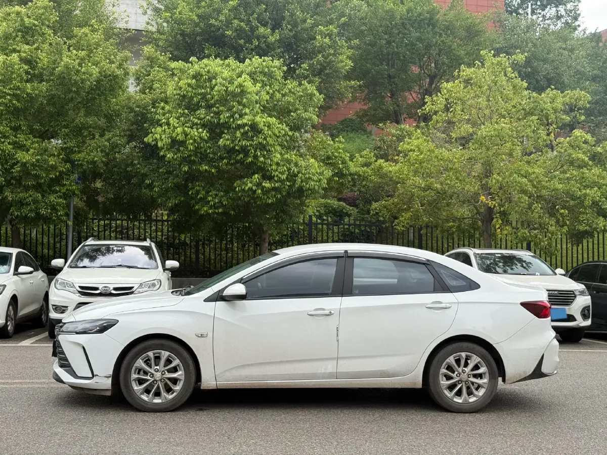 2023 Chevrolet Monza 1.5L 113HP L4 6DCT,autocango,china used car exporter,china ev exporter,chinese used car exporter,chinese used ev exporter