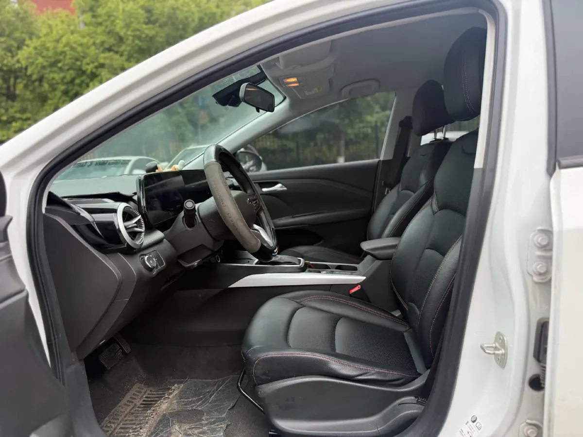 2023 Chevrolet Monza 1.5L 113HP L4 6DCT,autocango,china used car exporter,china ev exporter,chinese used car exporter,chinese used ev exporter