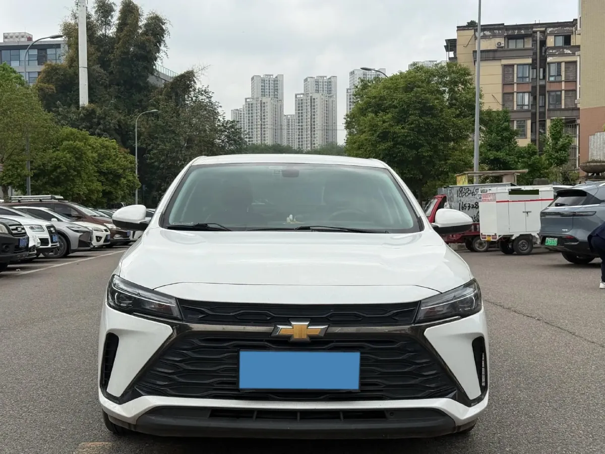2023 Chevrolet Monza 1.5L 113HP L4 6DCT,autocango,china used car exporter,china ev exporter,chinese used car exporter,chinese used ev exporter