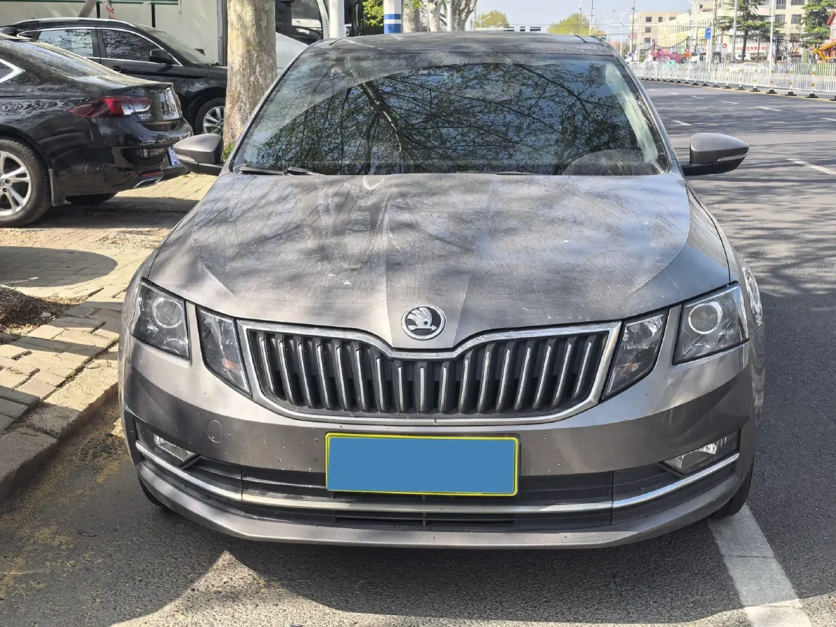 2019 Skoda Octavia 1.5L 116HP L4 6AT,autocango,china used car exporter,china ev exporter,chinese used car exporter,chinese used ev exporter