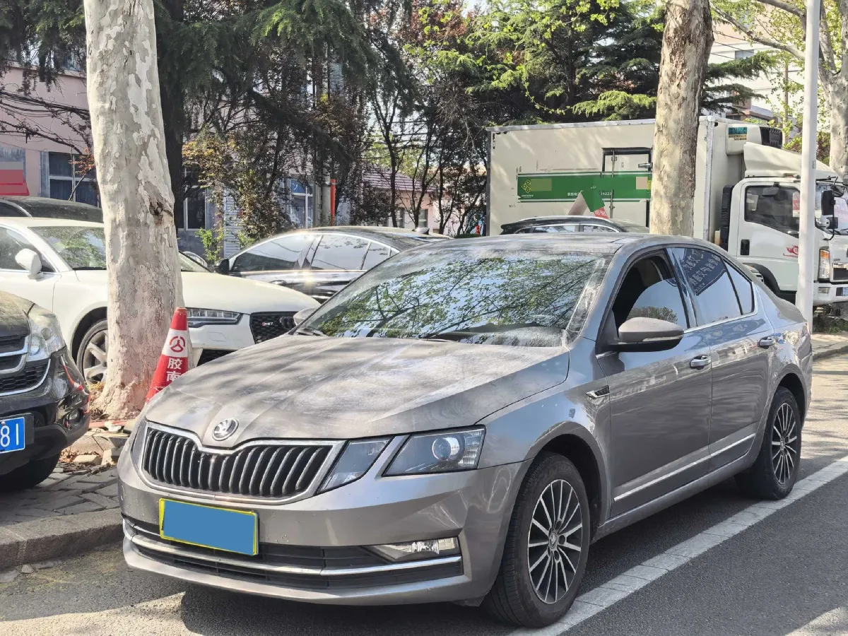 2019 Skoda Octavia 1.5L 116HP L4 6AT,autocango,china used car exporter,china ev exporter,chinese used car exporter,chinese used ev exporter