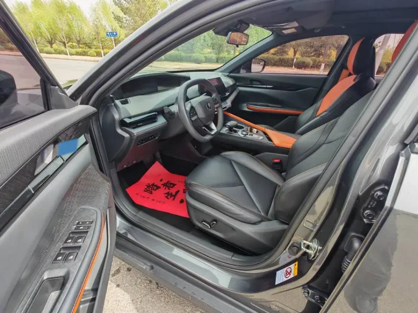 2022 ChangAn UNI-V 1.5T 188HP L4 7DCT,autocango,china used car exporter,china ev exporter,chinese used car exporter,chinese used ev exporter