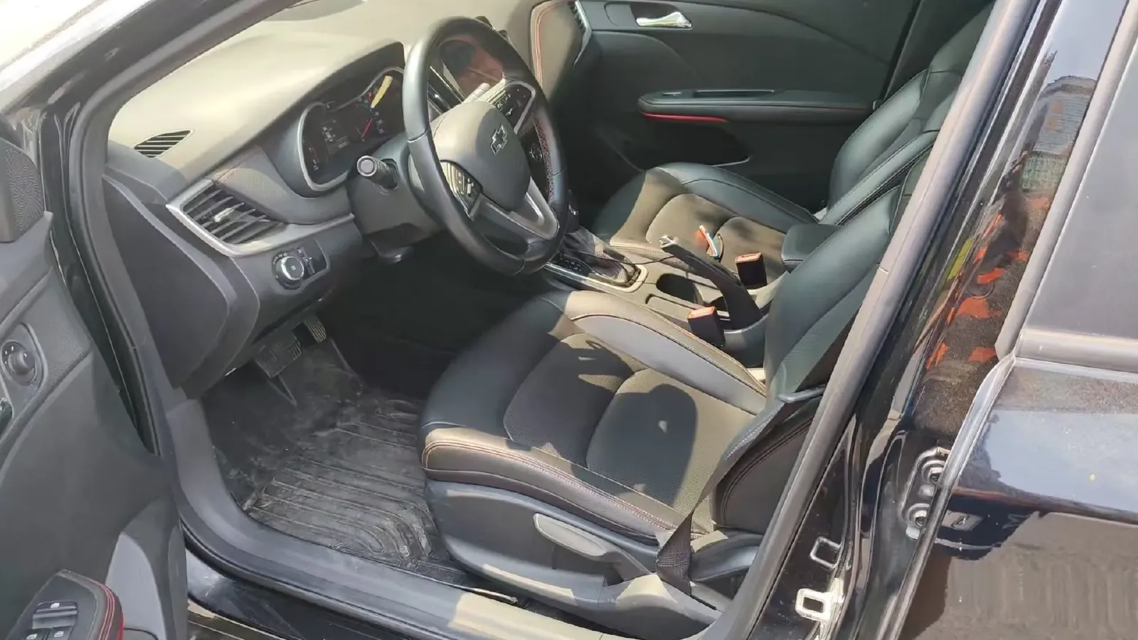 2019 Chevrolet Monza 1.3T 163HP L3 6AT,autocango,china used car exporter,china ev exporter,chinese used car exporter,chinese used ev exporter