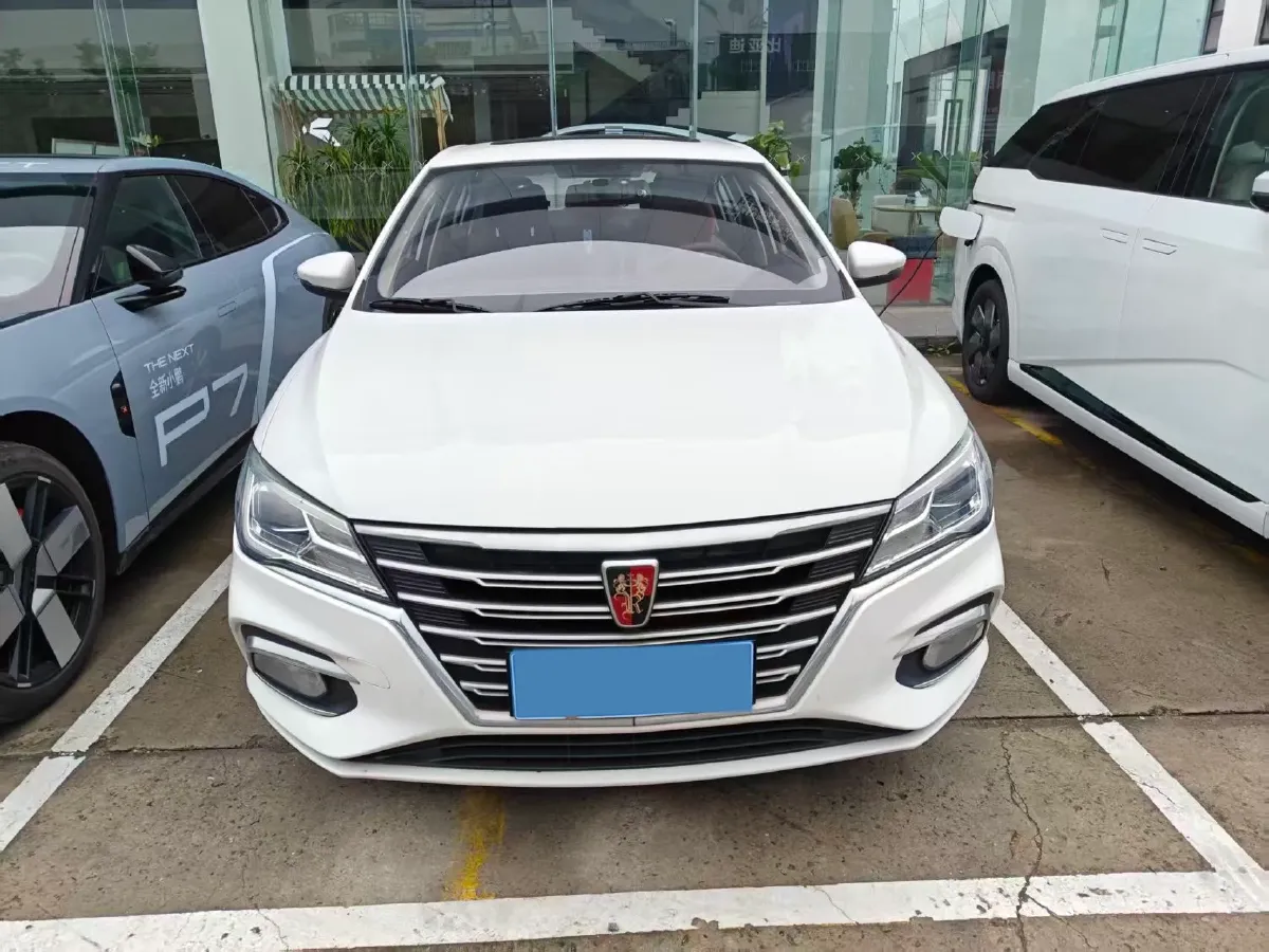 2020 Roewe i5 1.5L 120HP L4 CVT,autocango,china used car exporter,china ev exporter,chinese used car exporter,chinese used ev exporter