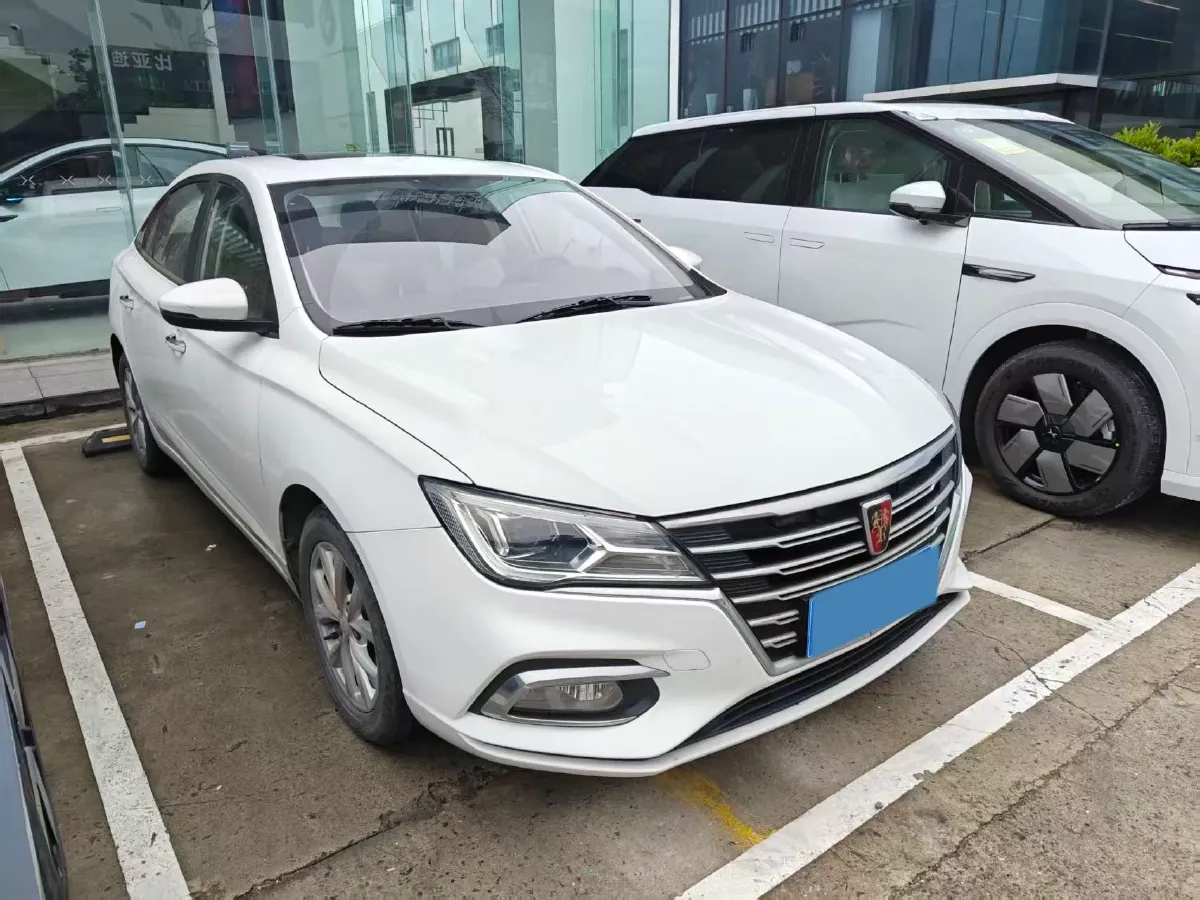 2020 Roewe i5 1.5L 120HP L4 CVT,autocango,china used car exporter,china ev exporter,chinese used car exporter,chinese used ev exporter
