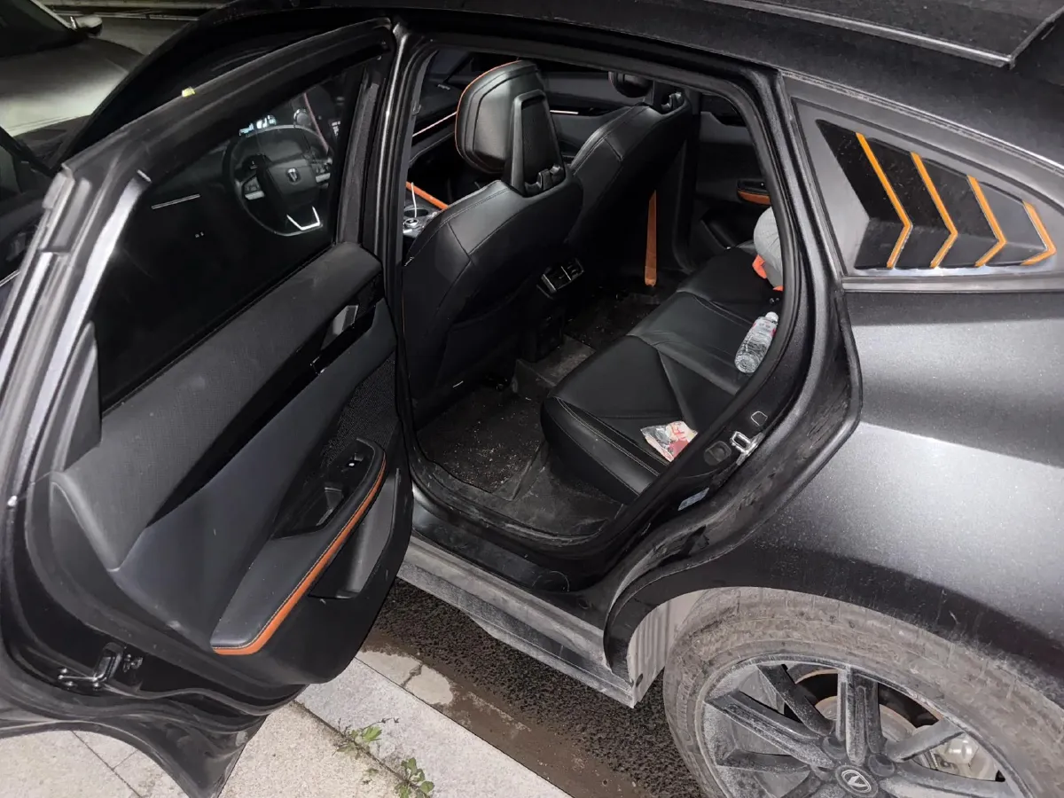 2022 ChangAn UNI-V 1.5T 188HP L4 7DCT,autocango,china used car exporter,china ev exporter,chinese used car exporter,chinese used ev exporter