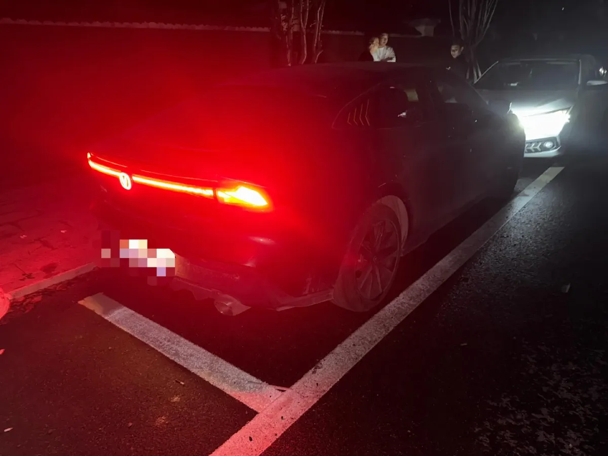 2022 ChangAn UNI-V 1.5T 188HP L4 7DCT,autocango,china used car exporter,china ev exporter,chinese used car exporter,chinese used ev exporter