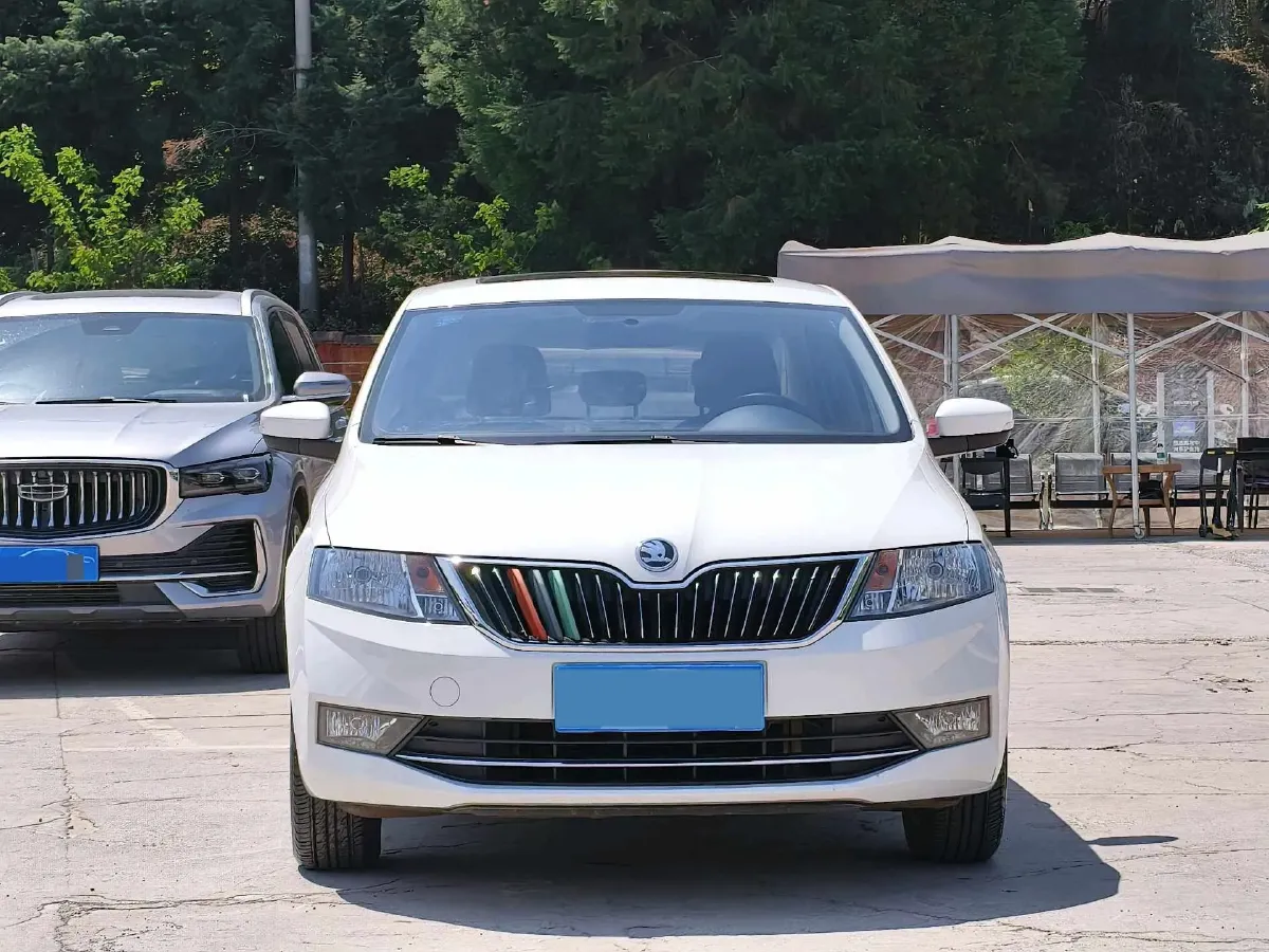 2019 SWM G01 1.5T 156HP L4 6AT,autocango,china used car exporter,china ev exporter,chinese used car exporter,chinese used ev exporter
