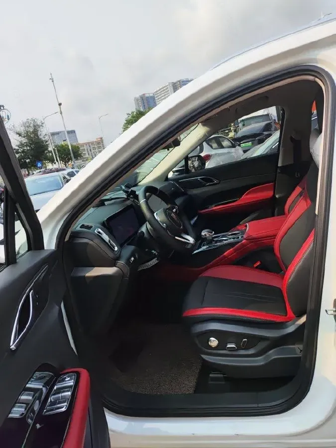 2023 HongQi HS3 1.5T 169HP L4 7DCT,autocango,china used car exporter,china ev exporter,chinese used car exporter,chinese used ev exporter