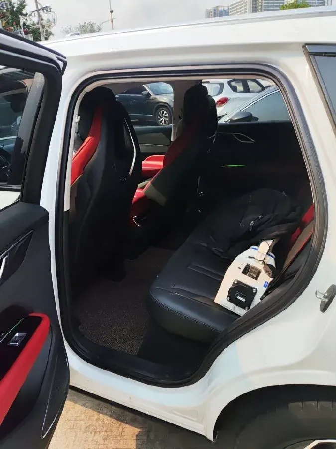 2023 HongQi HS3 1.5T 169HP L4 7DCT,autocango,china used car exporter,china ev exporter,chinese used car exporter,chinese used ev exporter