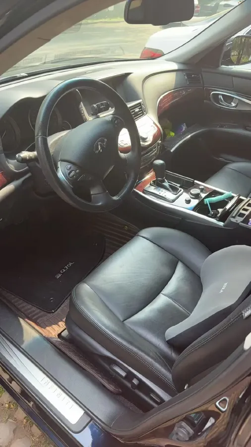 2019 Infiniti Q70 2.0T 211HP L4 7AT,autocango,china used car exporter,china ev exporter,chinese used car exporter,chinese used ev exporter