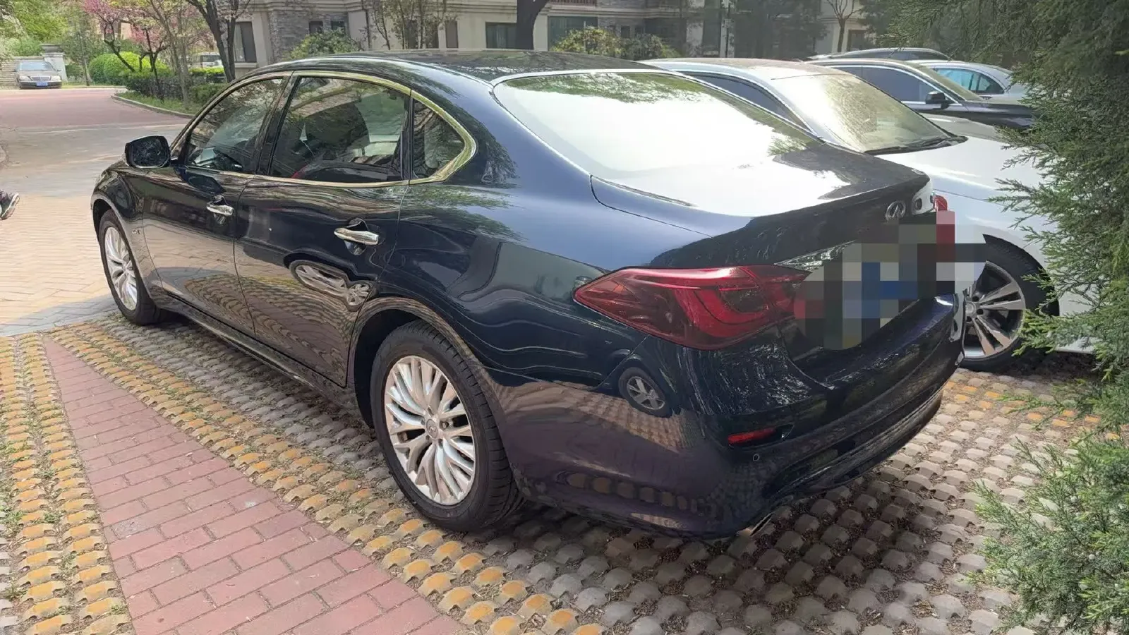 2019 Infiniti Q70 2.0T 211HP L4 7AT,autocango,china used car exporter,china ev exporter,chinese used car exporter,chinese used ev exporter