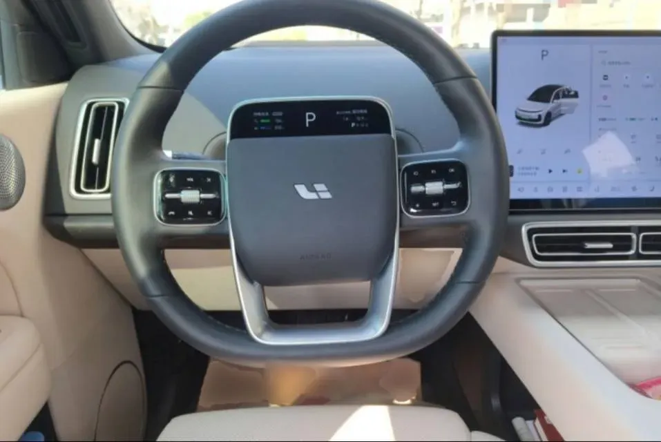 2024 Li L6 Range Extended 154HP L4 REEV 36.8KWH,autocango,china used car exporter,china ev exporter,chinese used car exporter,chinese used ev exporter