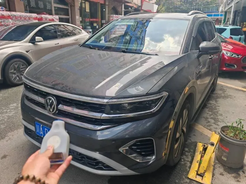 2021 Volkswagen Talagon 2.0T 220HP L4 7DCT,autocango,china used car exporter,china ev exporter,chinese used car exporter,chinese used ev exporter