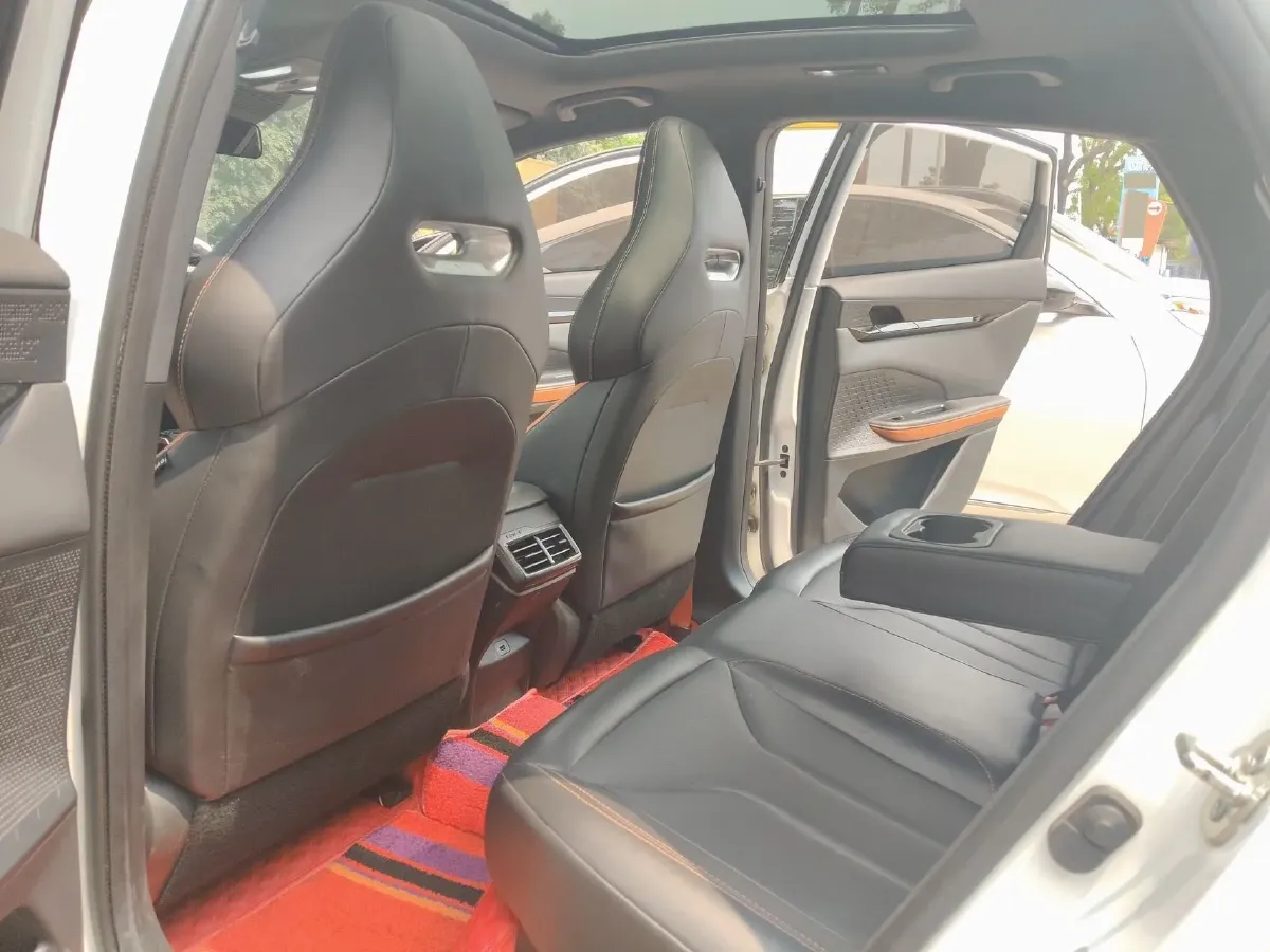 2023 ChangAn UNI-V 1.5T 188HP L4 7DCT,autocango,china used car exporter,china ev exporter,chinese used car exporter,chinese used ev exporter