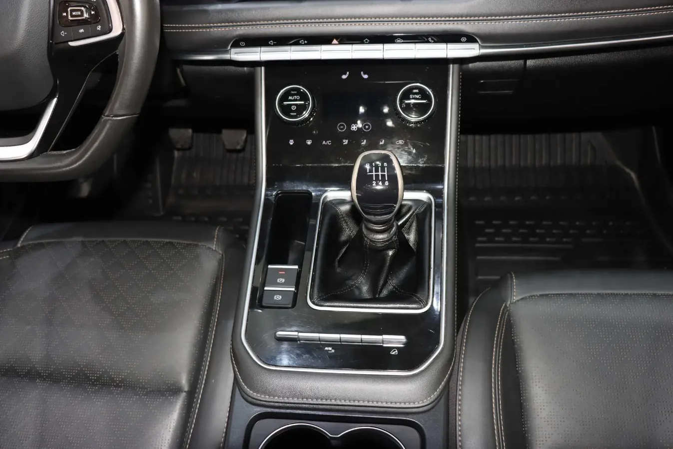 2024 Chery Tiggo 8 1.5T 156HP L4 6MT,autocango,china used car exporter,china ev exporter,chinese used car exporter,chinese used ev exporter