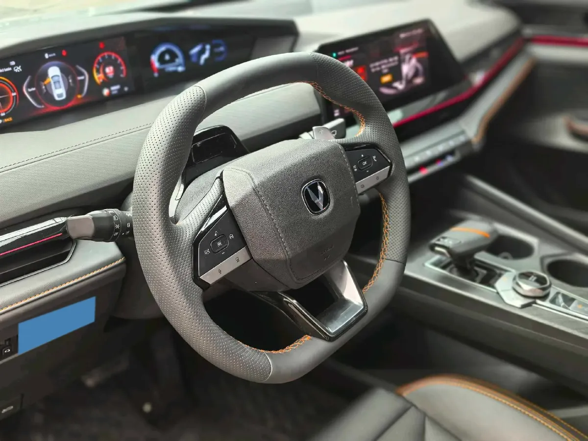 2024 ChangAn UNI-V 1.5T 188HP L4 7DCT,autocango,china used car exporter,china ev exporter,chinese used car exporter,chinese used ev exporter