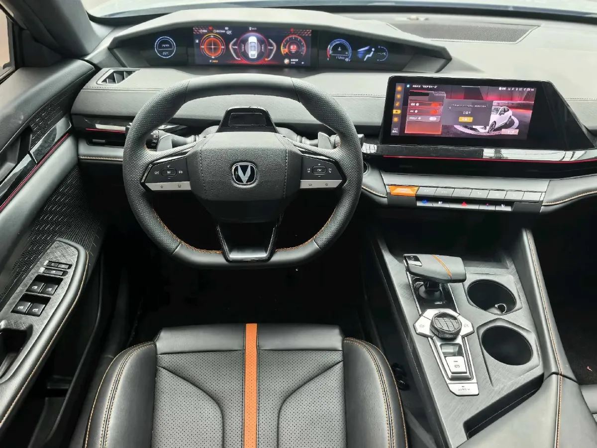 2024 ChangAn UNI-V 1.5T 188HP L4 7DCT,autocango,china used car exporter,china ev exporter,chinese used car exporter,chinese used ev exporter