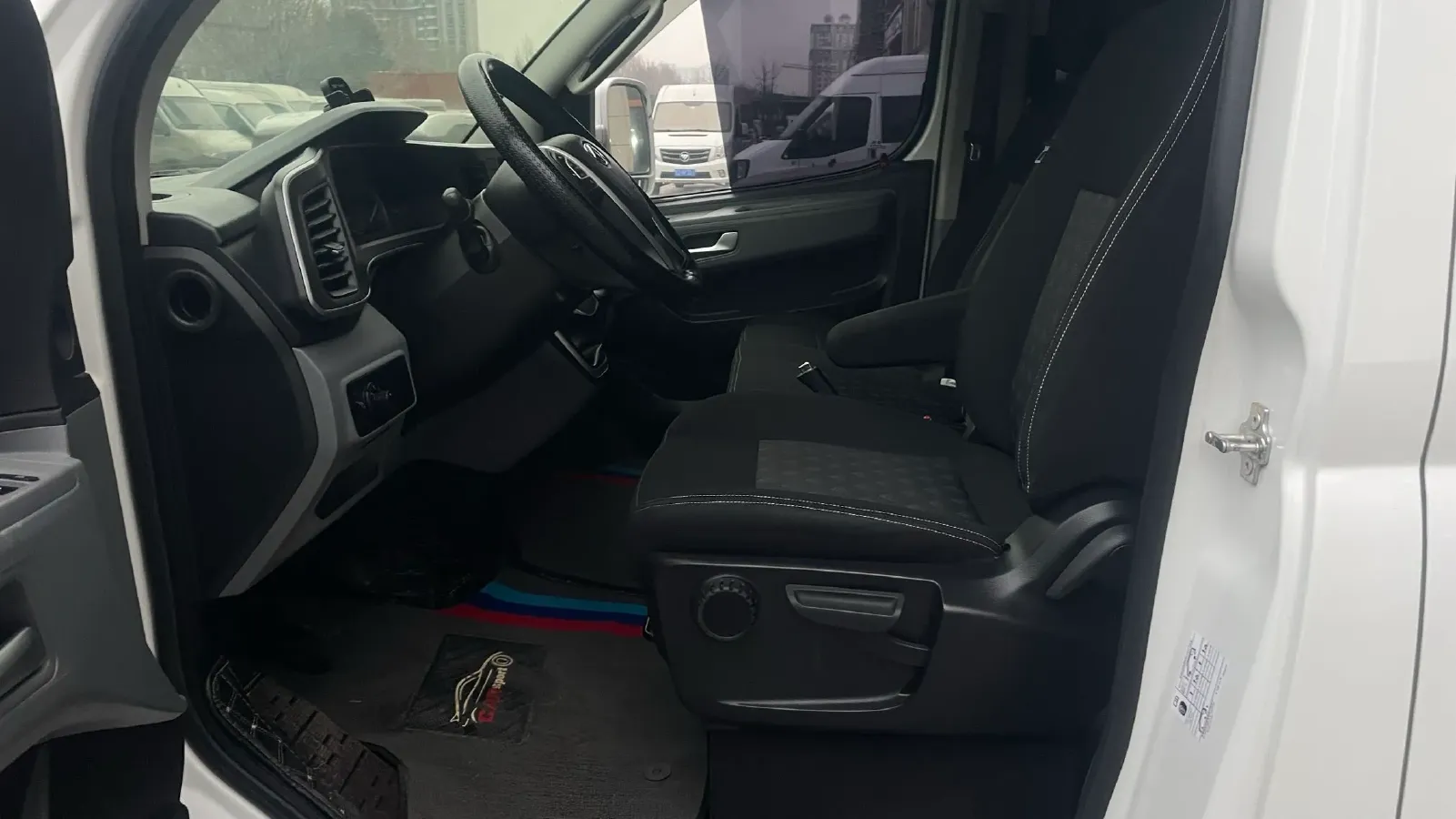 2013 JinBei Big Sea Lion 2.5T 116HP L4 5MT,autocango,china used car exporter,china ev exporter,chinese used car exporter,chinese used ev exporter