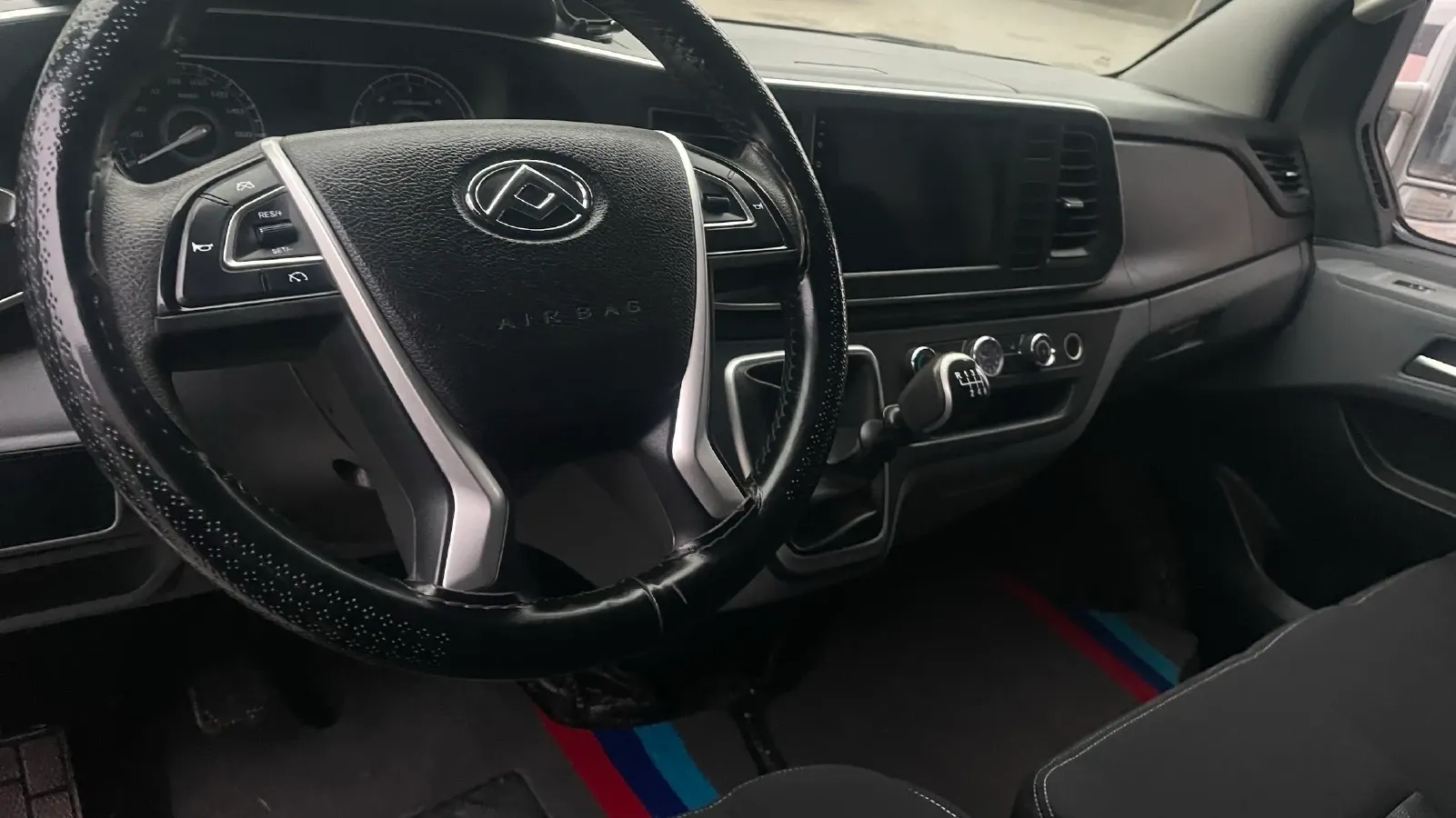 2013 JinBei Big Sea Lion 2.5T 116HP L4 5MT,autocango,china used car exporter,china ev exporter,chinese used car exporter,chinese used ev exporter