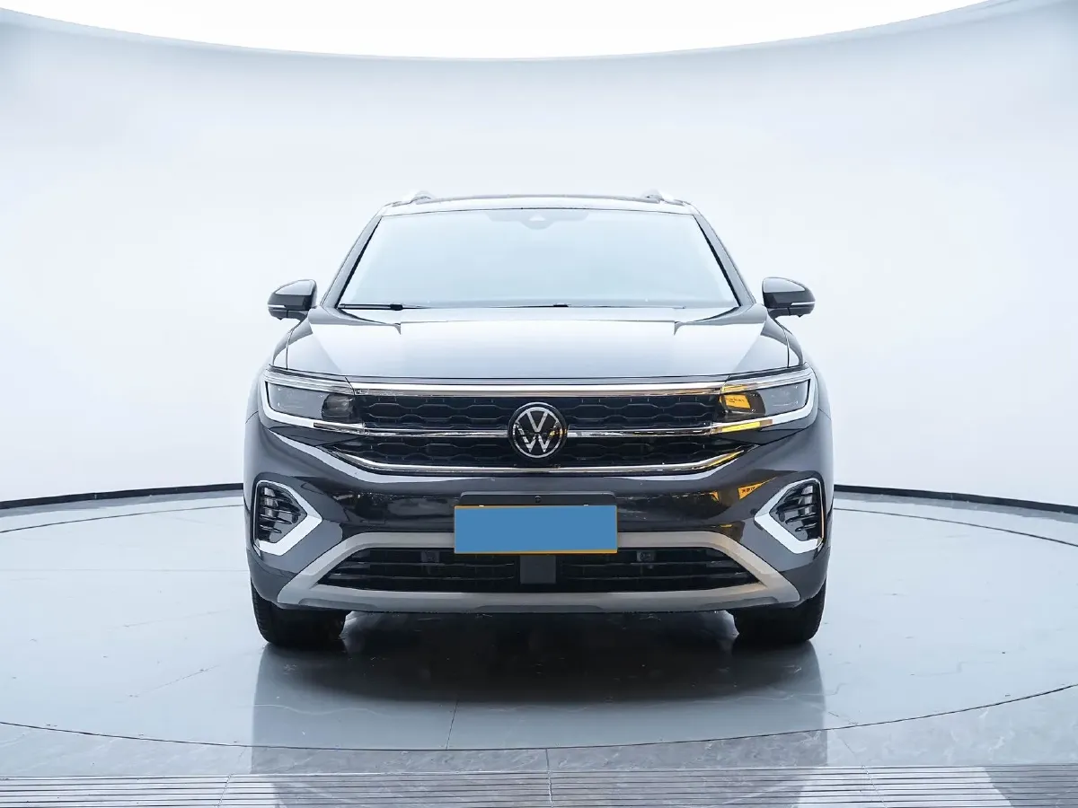 2024 Volkswagen Talagon 2.0T 220HP L4 7DCT,autocango,china used car exporter,china ev exporter,chinese used car exporter,chinese used ev exporter