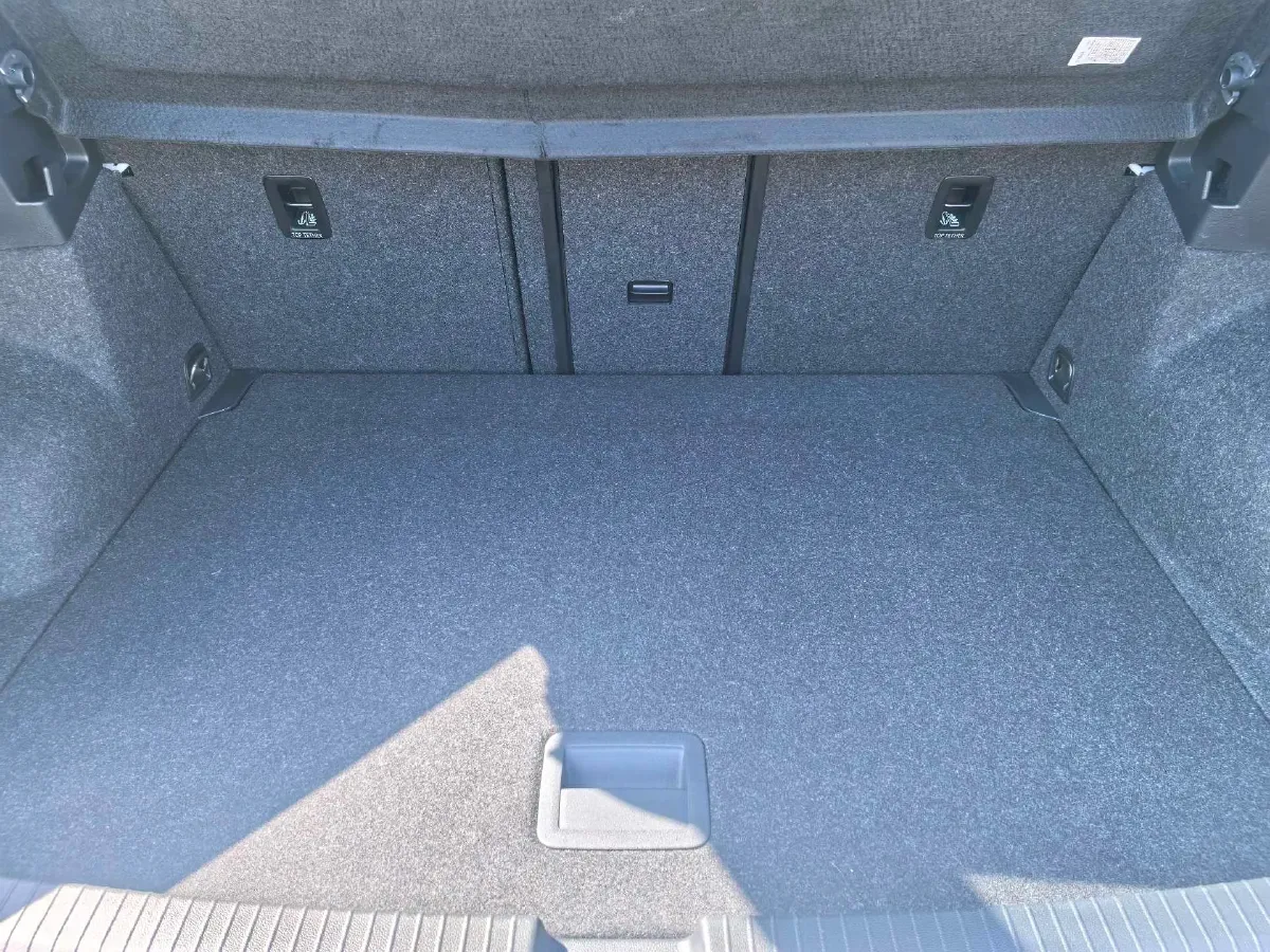 2022 Volkswagen T-Roc 1.4T 150HP L4 7DCT,autocango,china used car exporter,china ev exporter,chinese used car exporter,chinese used ev exporter