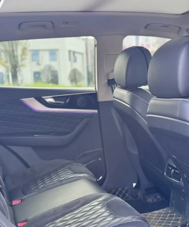 2019 HongQi HS5 2.0T 224HP L4 6AT,autocango,china used car exporter,china ev exporter,chinese used car exporter,chinese used ev exporter