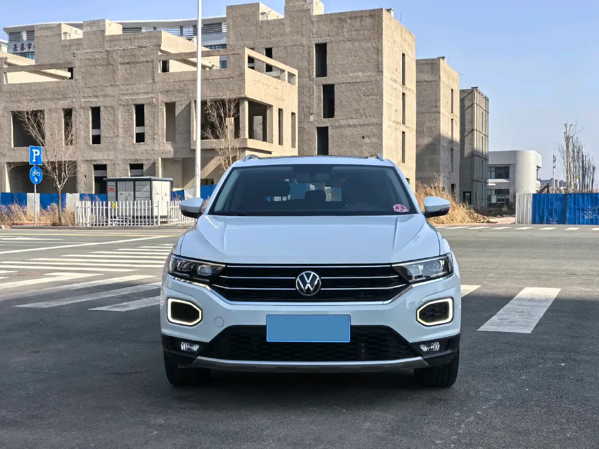 2021 Volkswagen T-Roc 1.4T 150HP L4 7DCT,autocango,china used car exporter,china ev exporter,chinese used car exporter,chinese used ev exporter