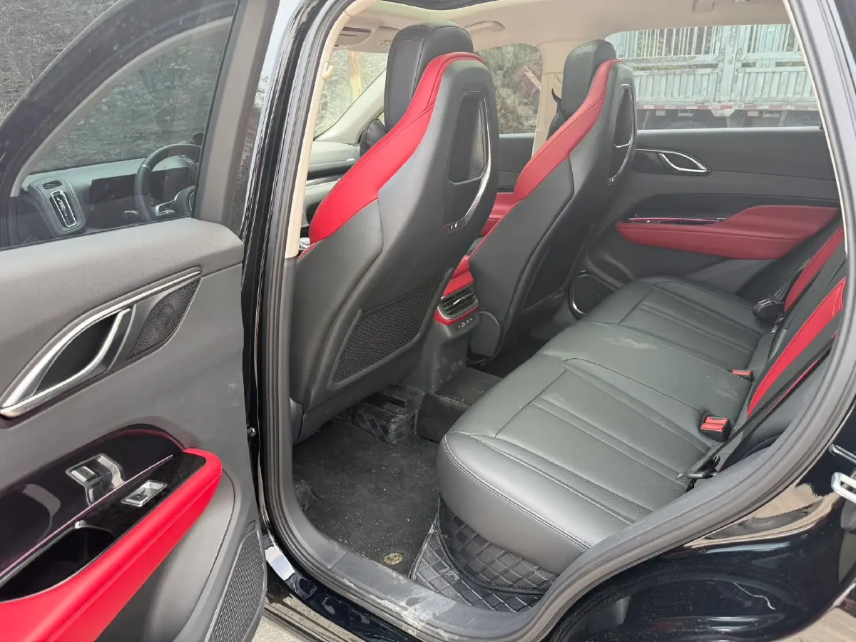 2024 HongQi HS3 1.5T 169HP L4 7DCT,autocango,china used car exporter,china ev exporter,chinese used car exporter,chinese used ev exporter