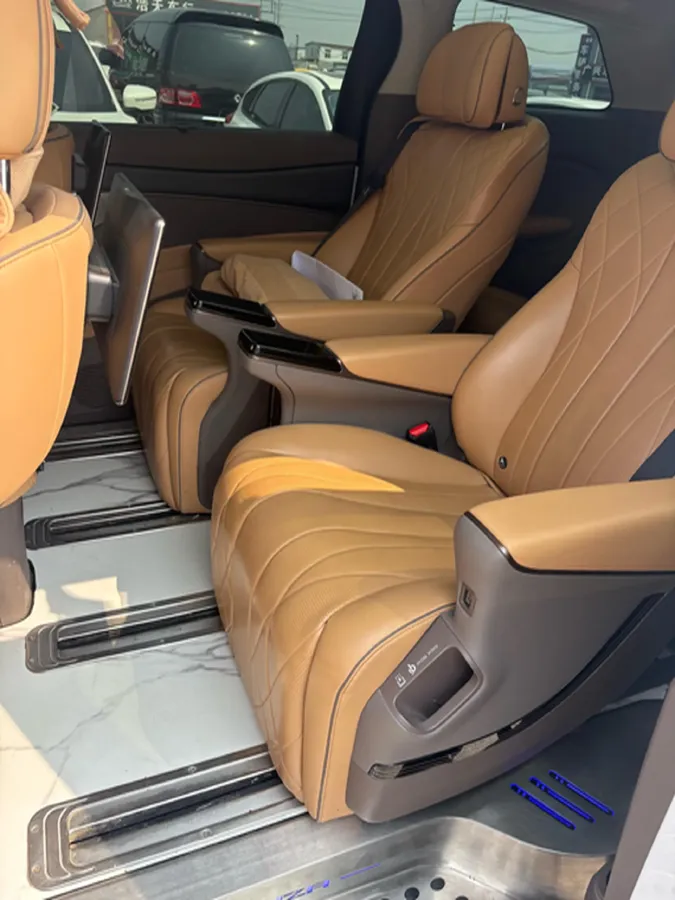 2022 Mercedes-Benz GLC Class 2.0T 197HP L4 9AT,autocango,china used car exporter,china ev exporter,chinese used car exporter,chinese used ev exporter