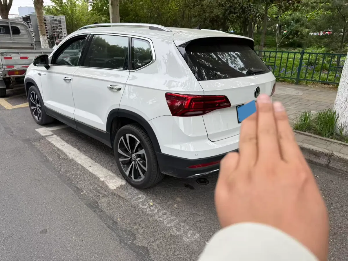 2019 MINI MINI 1.5T 102HP L3 7DCT,autocango,china used car exporter,china ev exporter,chinese used car exporter,chinese used ev exporter