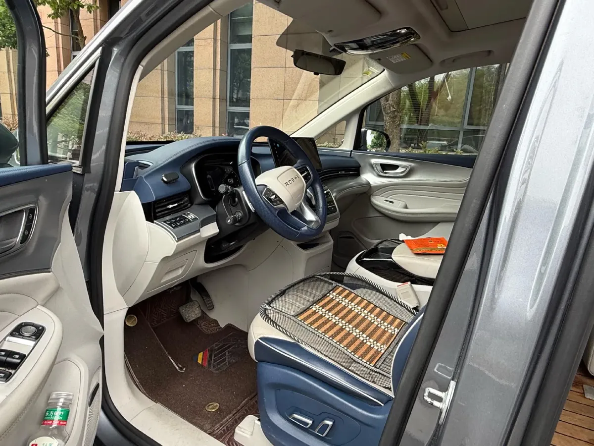 2022 Roewe iMAX8 2.0T 234HP L4 8AT,autocango,china used car exporter,china ev exporter,chinese used car exporter,chinese used ev exporter