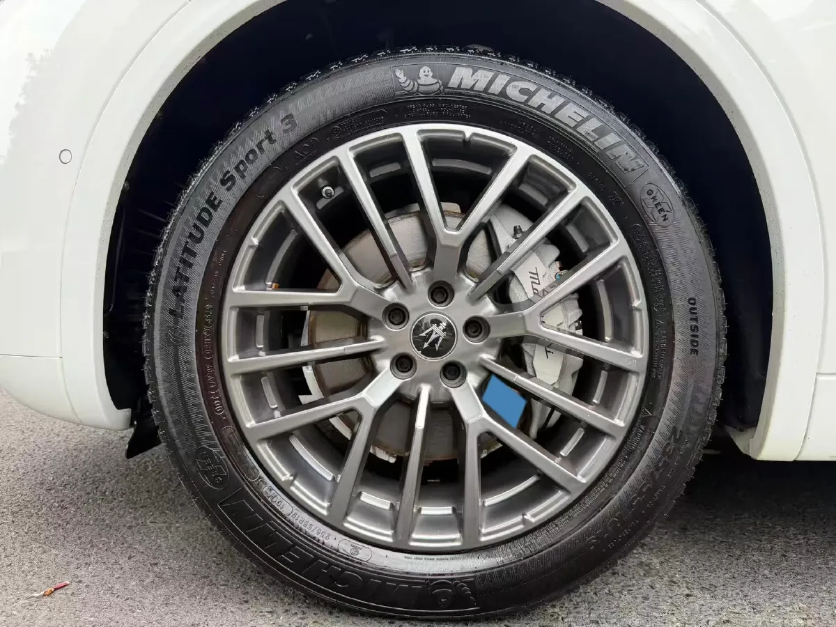 2023 Maserati Grecale 2.0T 300HP L4 8AT,autocango,china used car exporter,china ev exporter,chinese used car exporter,chinese used ev exporter