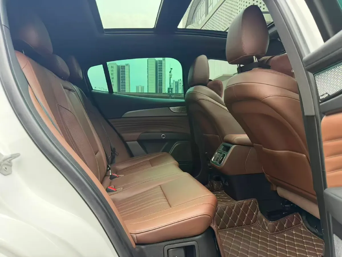 2023 Maserati Grecale 2.0T 300HP L4 8AT,autocango,china used car exporter,china ev exporter,chinese used car exporter,chinese used ev exporter