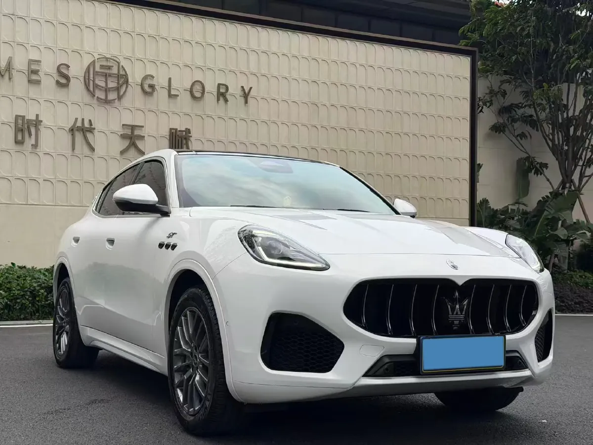 2023 Maserati Grecale 2.0T 300HP L4 8AT,autocango,china used car exporter,china ev exporter,chinese used car exporter,chinese used ev exporter