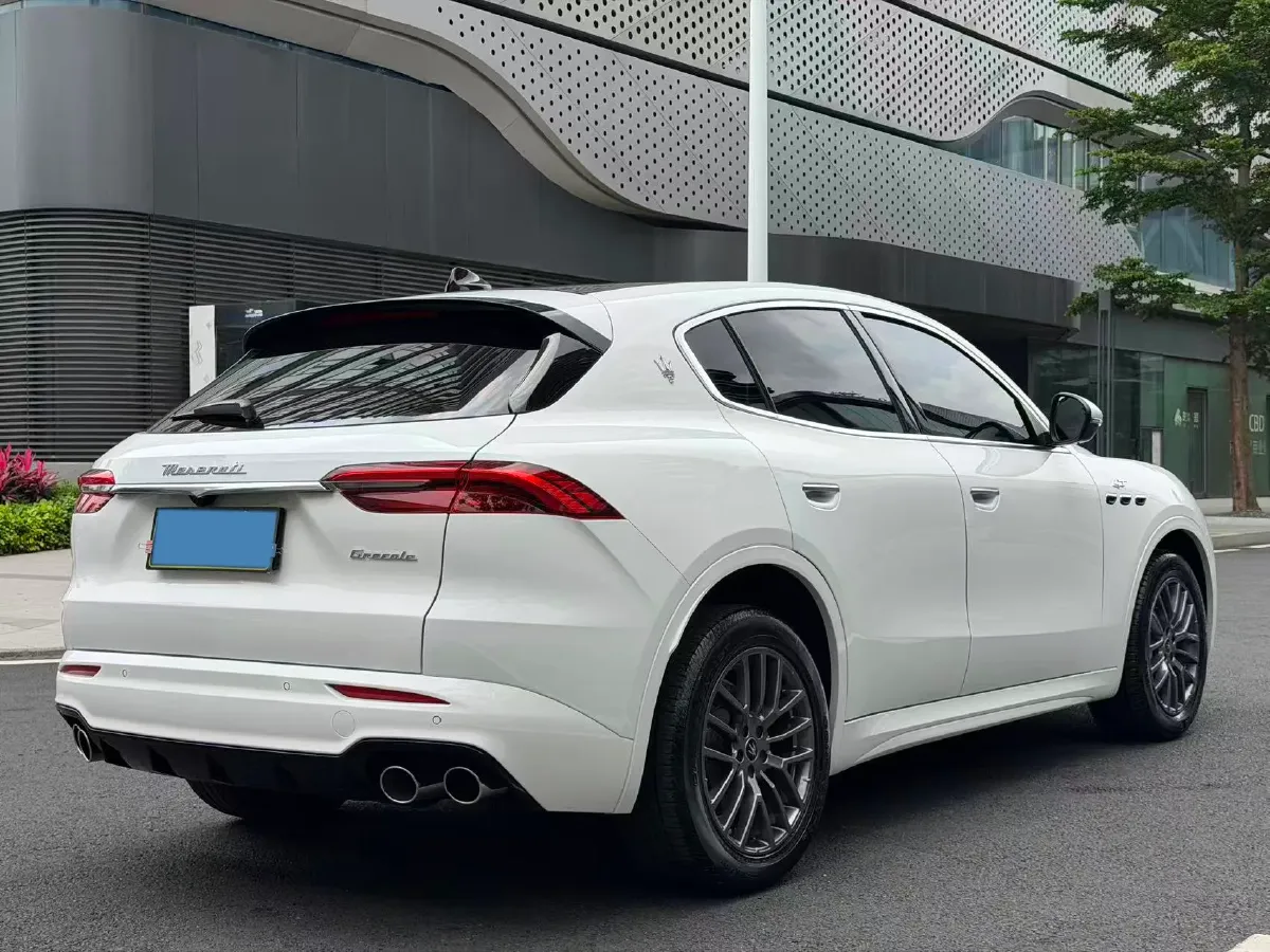 2023 Maserati Grecale 2.0T 300HP L4 8AT,autocango,china used car exporter,china ev exporter,chinese used car exporter,chinese used ev exporter