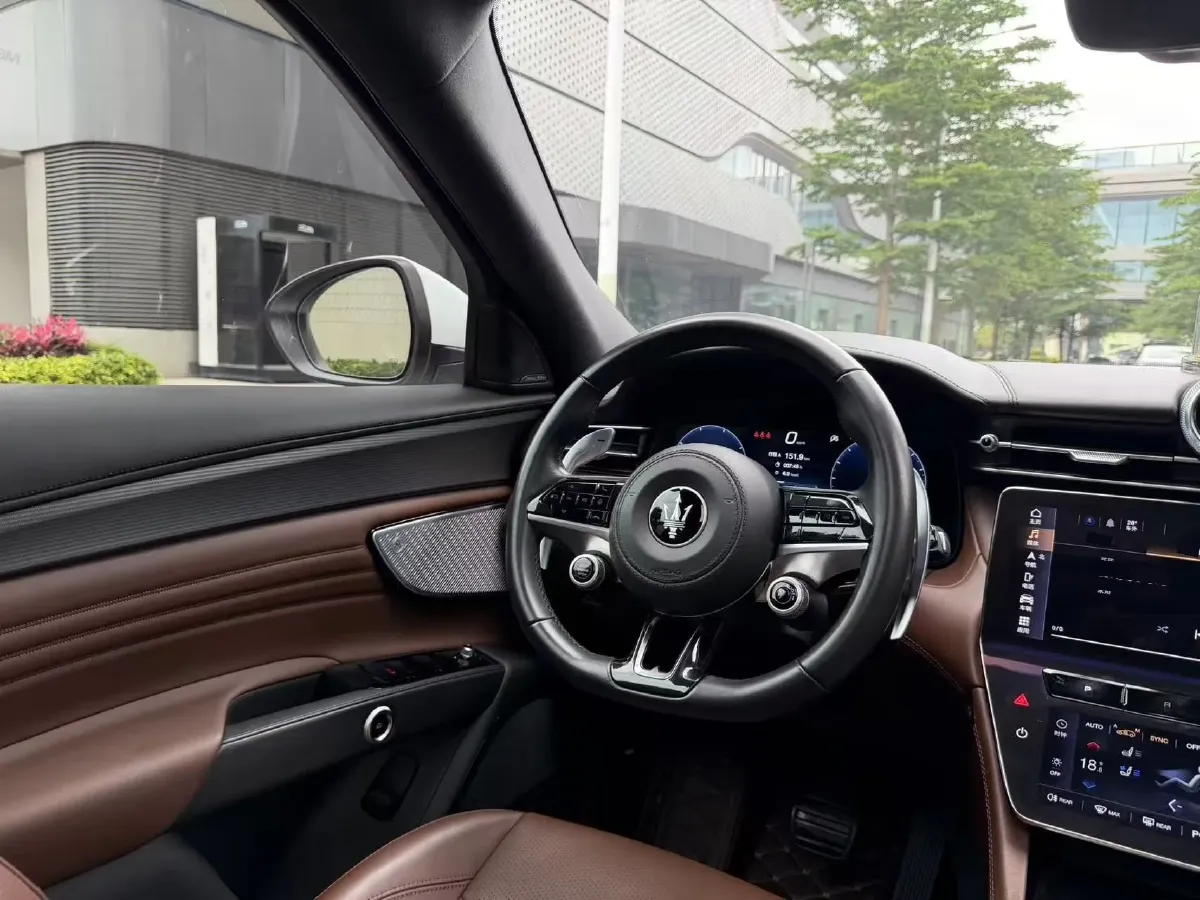 2023 Maserati Grecale 2.0T 300HP L4 8AT,autocango,china used car exporter,china ev exporter,chinese used car exporter,chinese used ev exporter