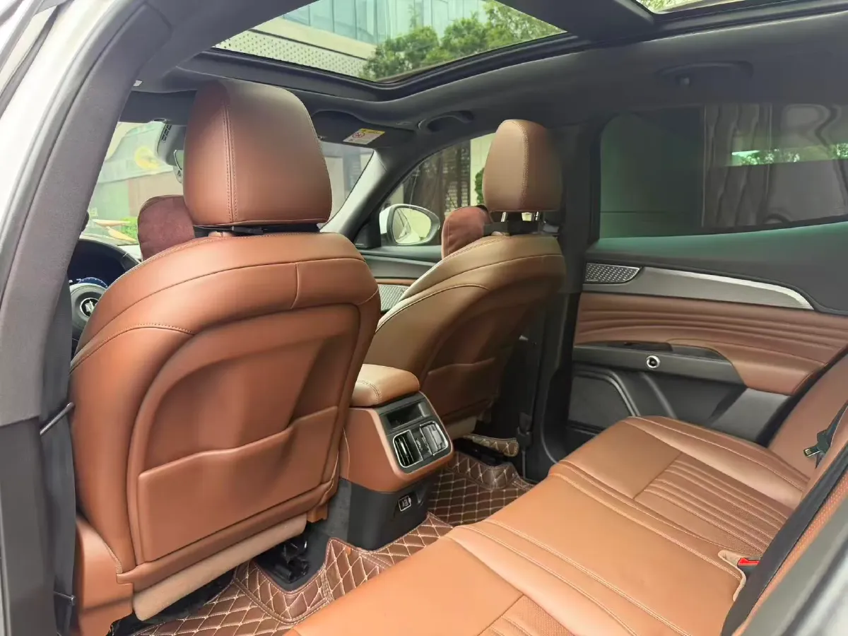 2023 Maserati Grecale 2.0T 300HP L4 8AT,autocango,china used car exporter,china ev exporter,chinese used car exporter,chinese used ev exporter