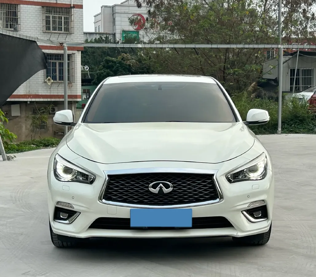 2018 Jeep Grand Commander 2.0T 265HP L4 9AT,autocango,china used car exporter,china ev exporter,chinese used car exporter,chinese used ev exporter