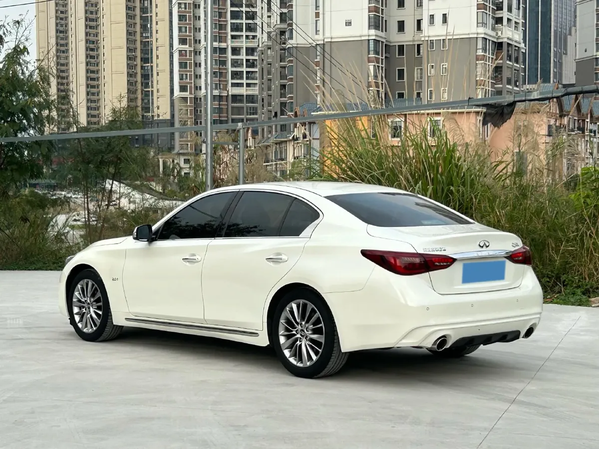 2018 Jeep Grand Commander 2.0T 265HP L4 9AT,autocango,china used car exporter,china ev exporter,chinese used car exporter,chinese used ev exporter