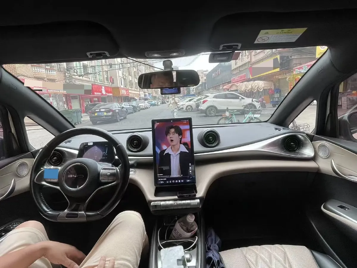 2021 Ford Escort 1.5L 122HP L3 6AT,autocango,china used car exporter,china ev exporter,chinese used car exporter,chinese used ev exporter