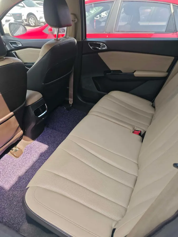 2017 BaoJun 310W 1.5L 112HP L4 6MT,autocango,china used car exporter,china ev exporter,chinese used car exporter,chinese used ev exporter